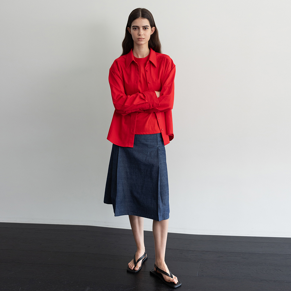 ◆MOONDAL◆ Denim Pleat Skirt in Indigo Denim Pleat Skirt in Indigo - 감도 깊은 취향 셀렉트샵 29CM
