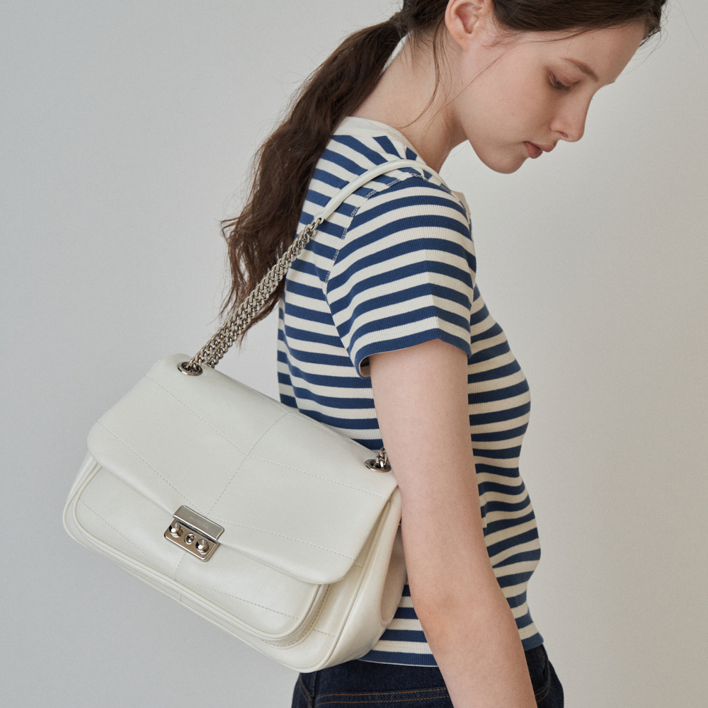 MUNIER★韓国★人気バッグブランド★STITCH CHAIN BAG 3色 MUNIER☆韓国☆人気バッグブランド☆STITCH CHAIN BAG 3色