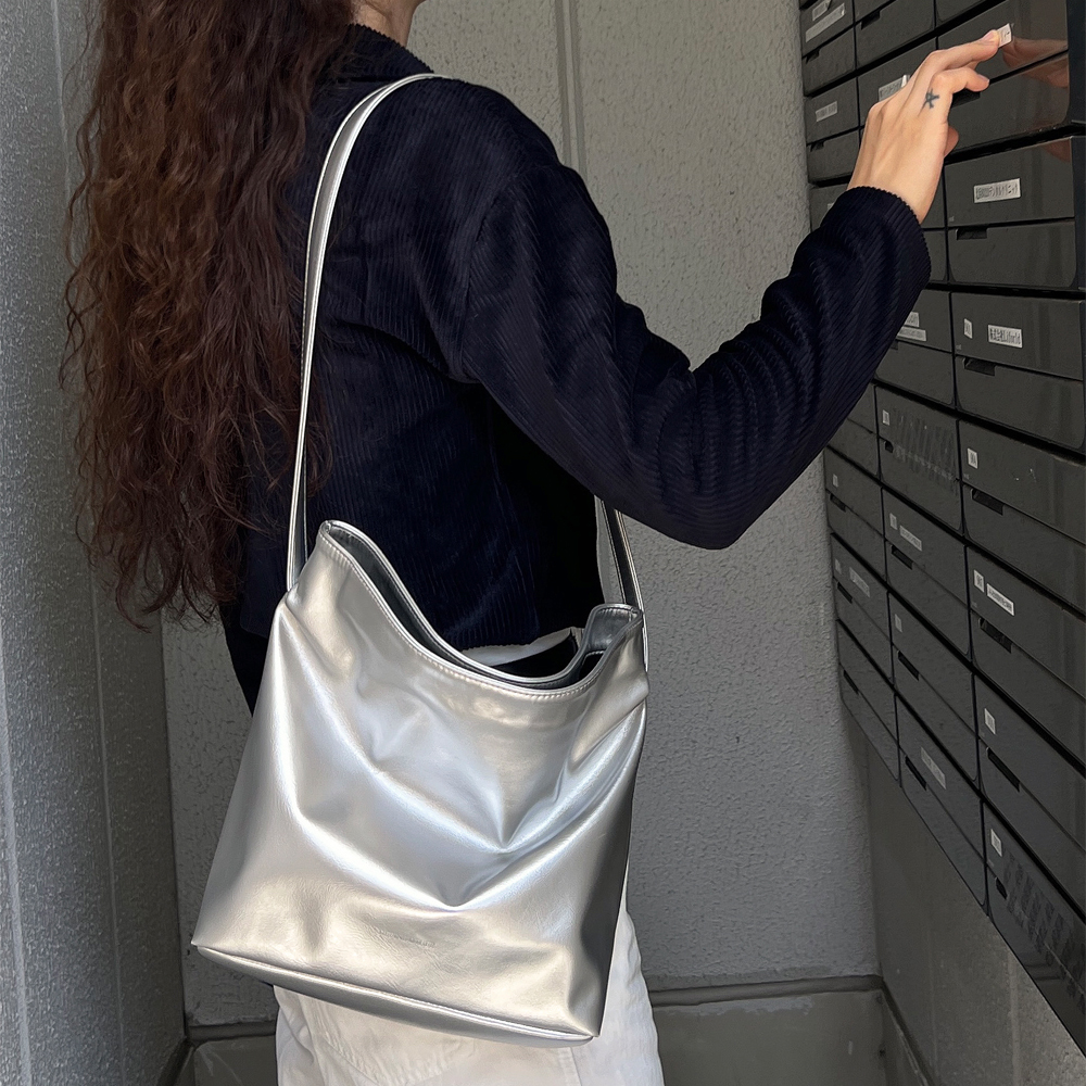 ★SOMEWHERE BUTTER.★ fle chain toast bag silver MUSINSA | SOMEWHEREBUTTER fle chain toast bag - cream