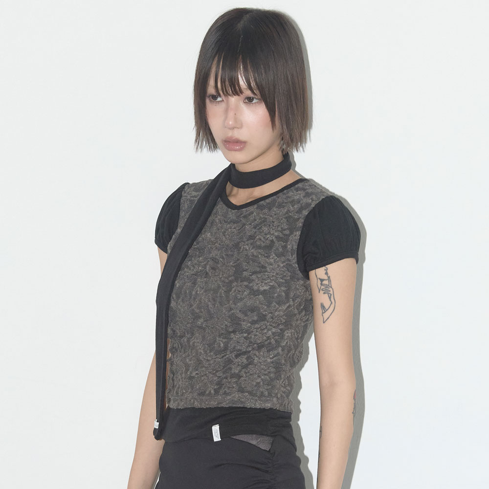 [FANCY CLUB] LACE SHIRRING TOP & SCARF F25QB087 /追跡付 LACE SHIRRING TOP & SCARF (BLACK)_F25QB087 - 감도 깊은 취향