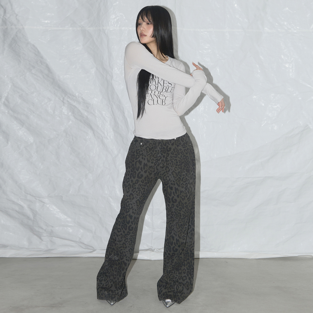 LEOPARD BOOTS CUT PANTS (KHAKI GRAY) F25QD892 - 감도 깊은