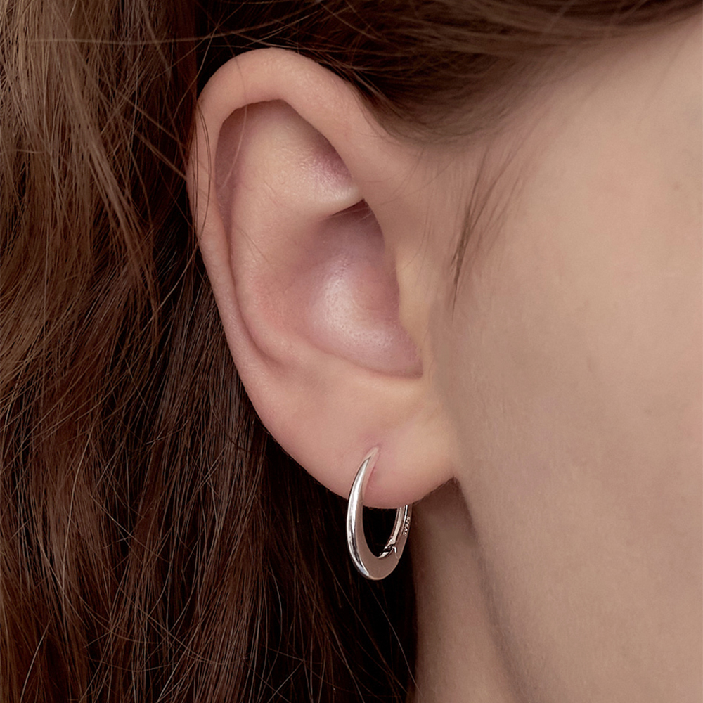 ★Hei★ [sv925] egg onetouch earring sv925] egg one-touch earring - 감도 깊은 취향 셀렉트샵 29CM