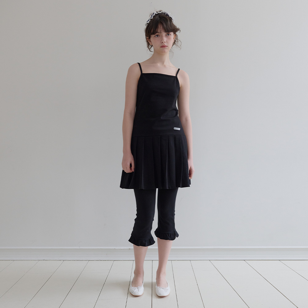 韓国商品/TREMINGBIRD Apron Pleated One-piece Apron Pleated One-piece [ Black ] - 감도 깊은 취향 셀렉트샵 29CM