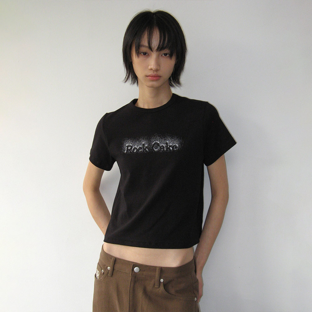 [TMAKER] SILVER JELLY LETTERING CROP T-SHIRTS★韓國 SILVER JELLY LETTERING CROP T-SHIRTS BK - 감도 깊은 취향