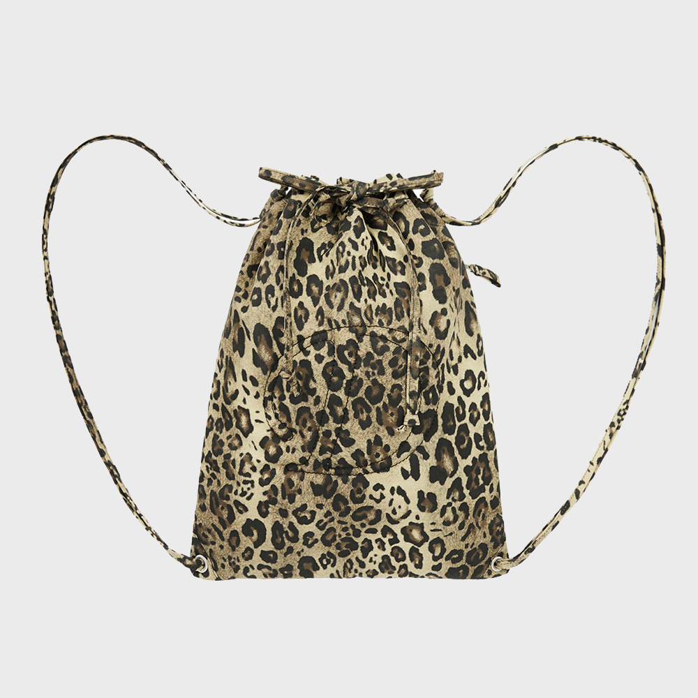 D STITCH PADDING GYM SACK IN LEOPARD - 감도 깊은 취향 셀렉트