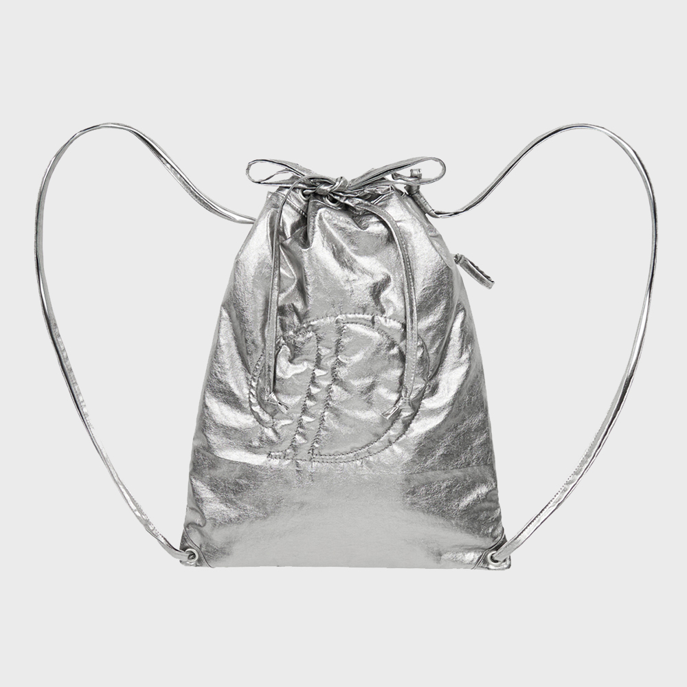 [DEINET] ★ D STITCH PADDING GYM SACK DEINET D Stitch Padding Gym Sack - Black | 하이츠스토어
