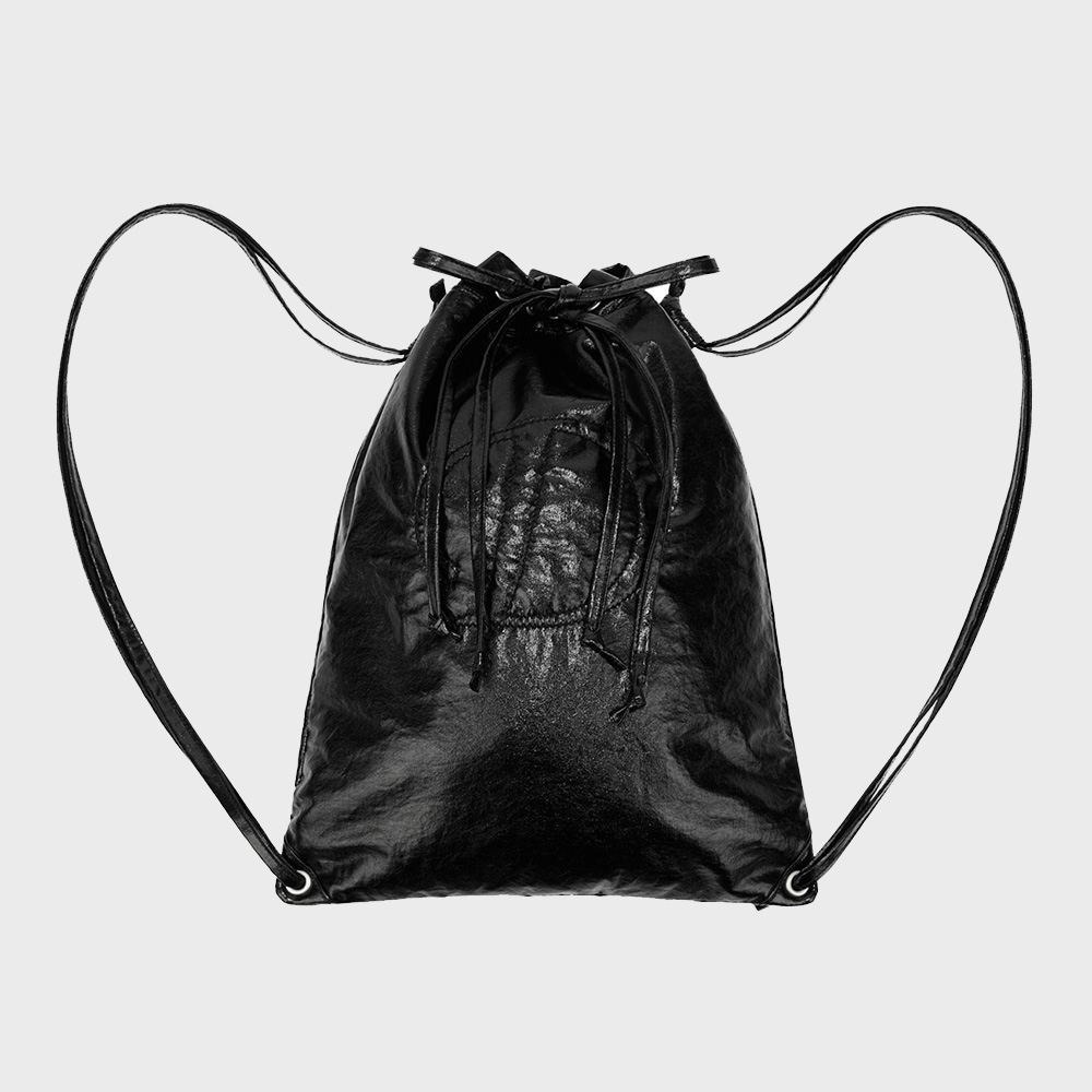 [DEINET] ★ D STITCH PADDING GYM SACK DEINET D Stitch Padding Gym Sack - Black | 하이츠스토어