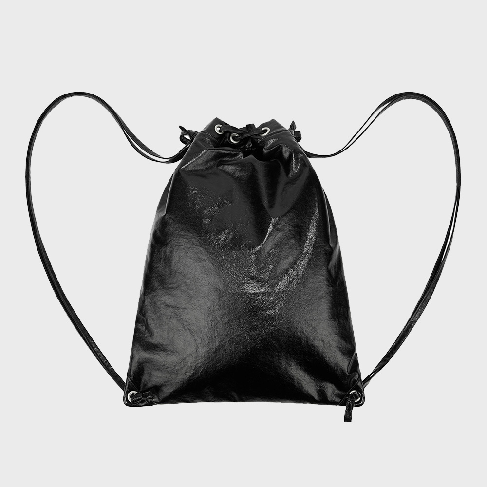 ◆DEINET◆ D STITCH PADDING GYM SACK IN BLACK D STITCH PADDING GYM SACK IN BLACK - 감도 깊은 취향 셀렉트샵