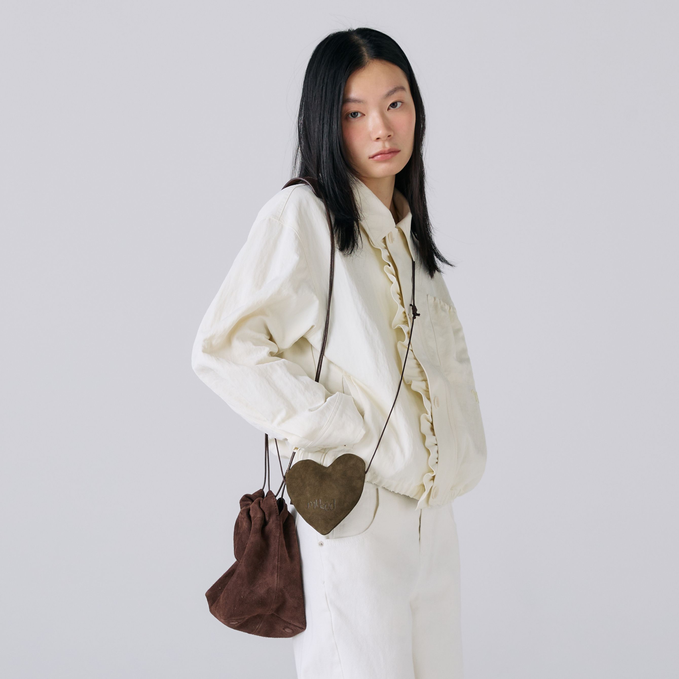 【Mused 】人気アーティスト愛用 Real Suede Heart Bag 뮤제드