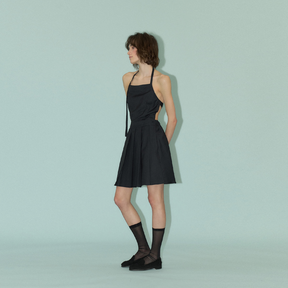 ●●ODDONEOUT●●Scarf rose halter neck onepiece_BLACK Scarf rose halter neck onepiece_Black - ODD ONE OUT
