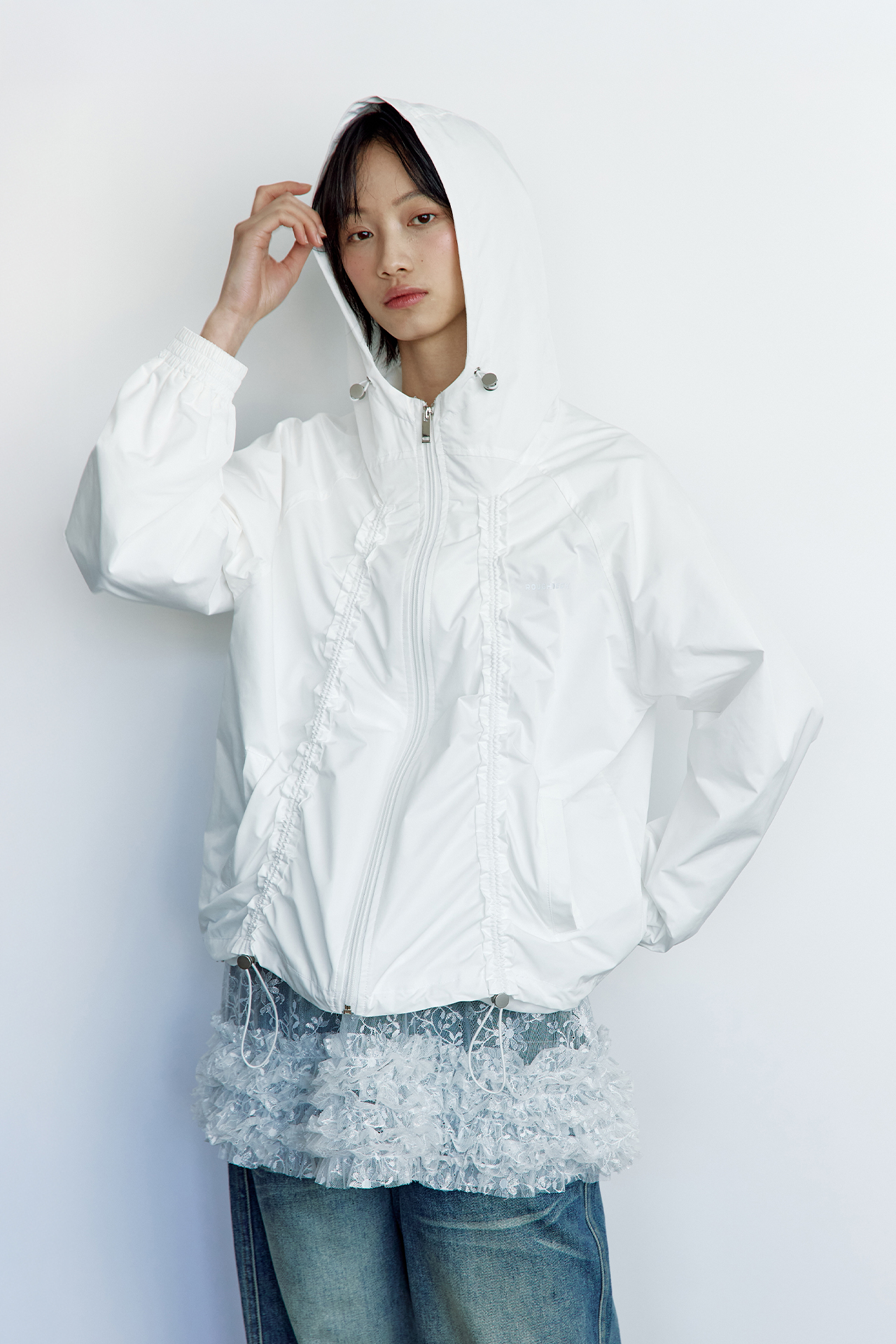 SHIRRING WIND BREAKER WHITE - 감도 깊은 취향 셀렉트샵 29CM