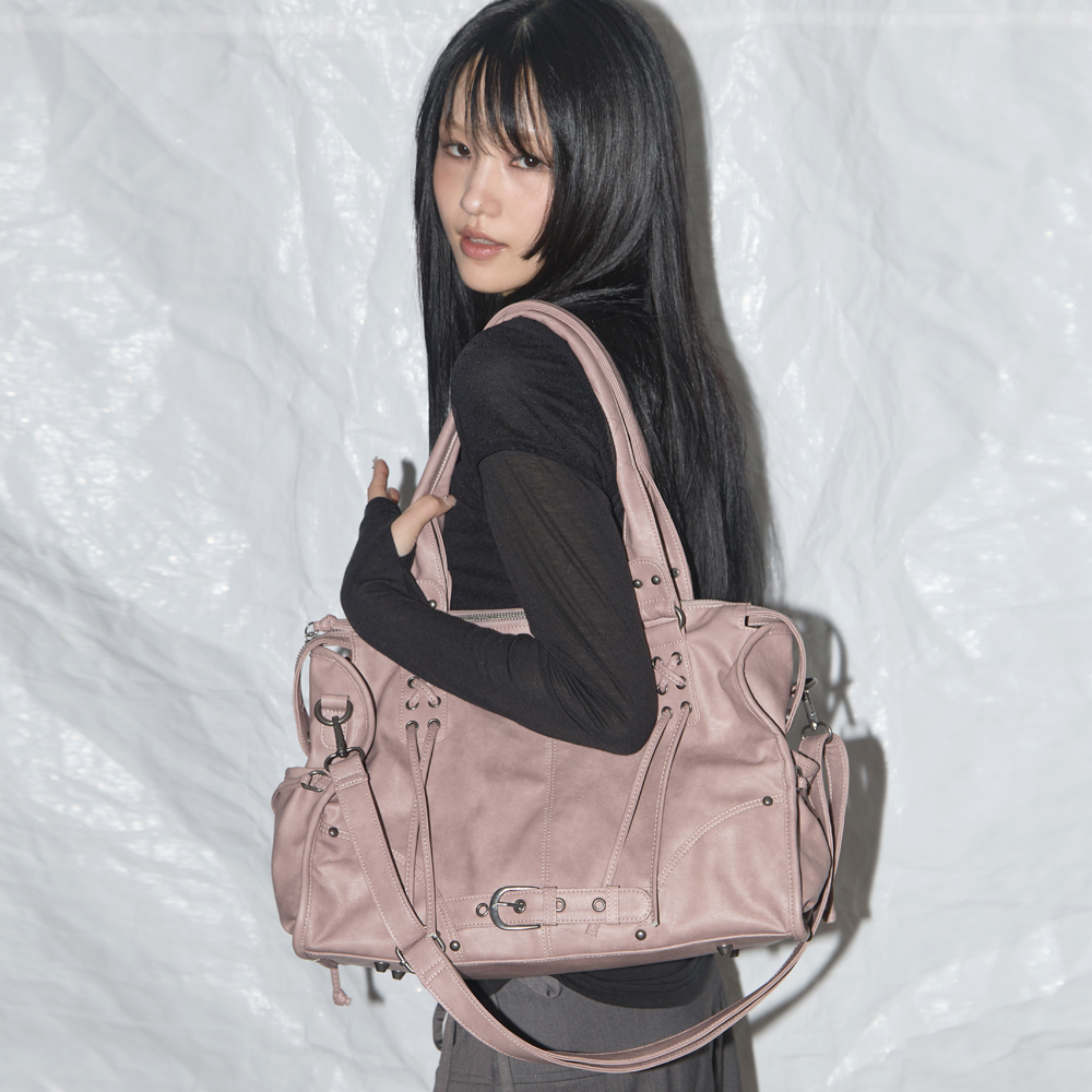 ショルダーバッグ・ポシェット YOUHEE YOUHEE SHEARING BAG IVORY YOUHEE SHEARING BAG IVORY - 감도 깊은 취향 셀렉트샵 29CM