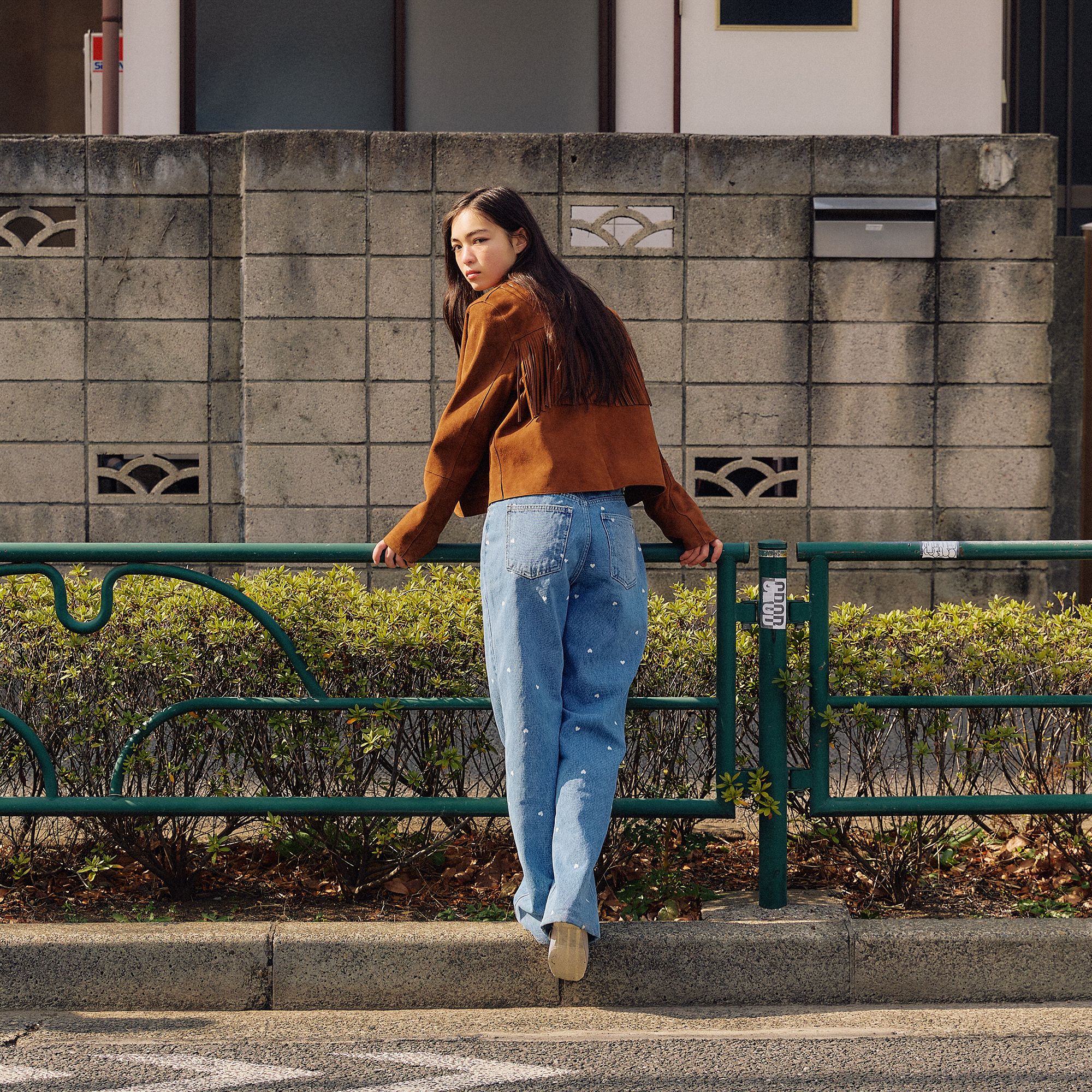 【Mused】 Heart Bleach Jeans - Blue 뮤제드