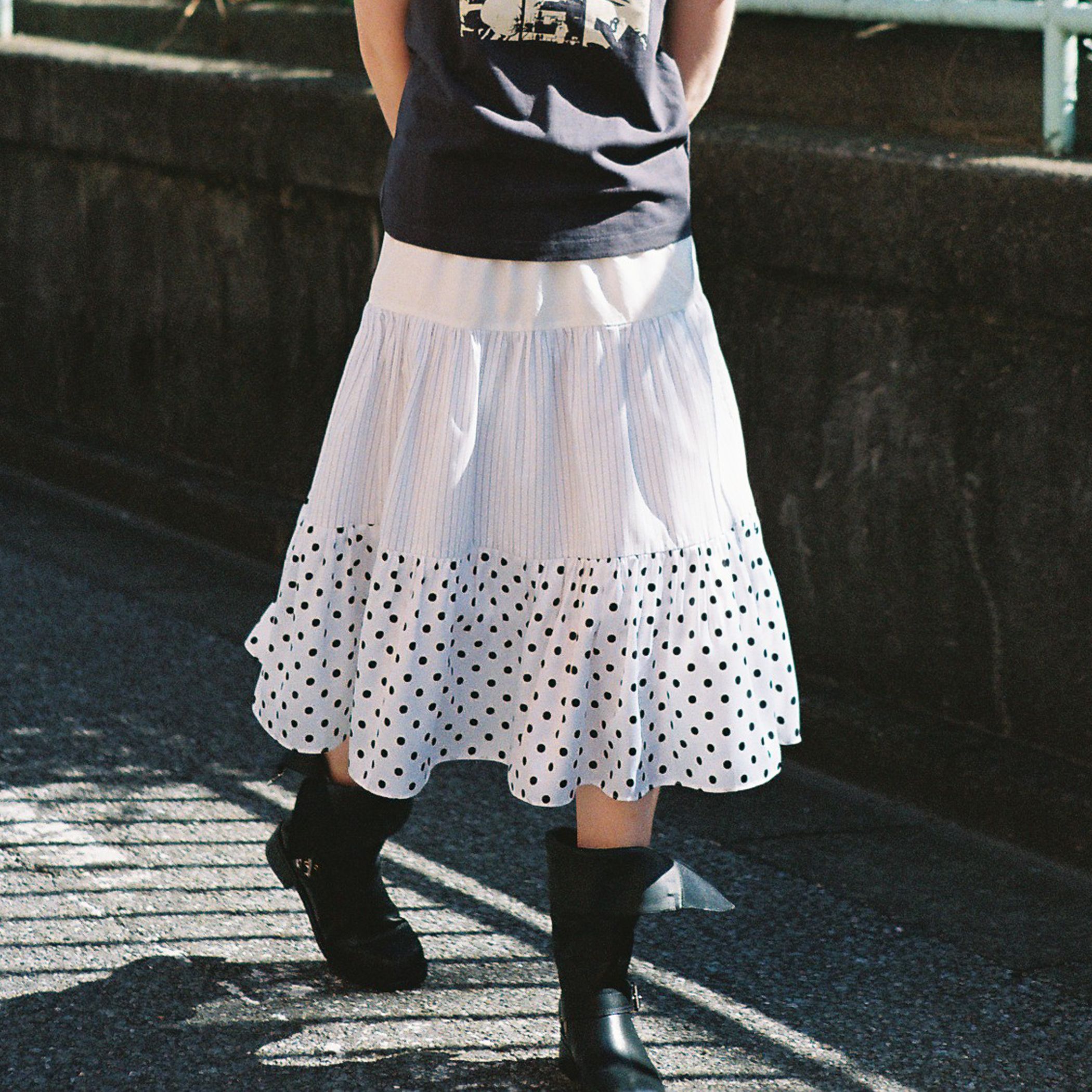 スカート RONRON HEART DOT RUFFLE TRAINING SKIRT GREY RR25BSK1498GR HEART DOT RUFFLE TRAINING SKIRT GREY - 감도 깊은 취향 셀렉트