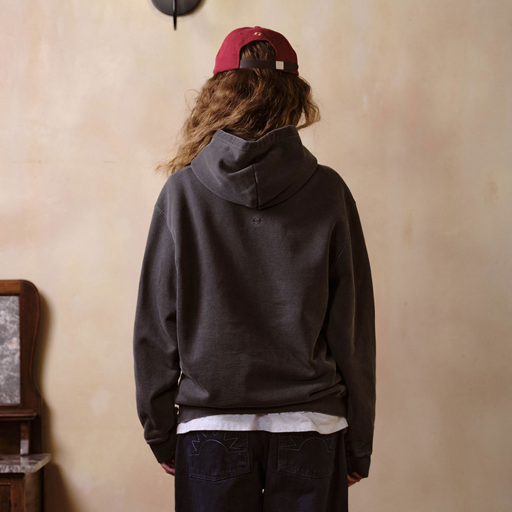 HELLO■VTG Arch Logo Hoodie_Charcoal■送料込 VTG Arch Logo Hoodie_Charcoal - 감도 깊은 취향 셀렉트샵 29CM