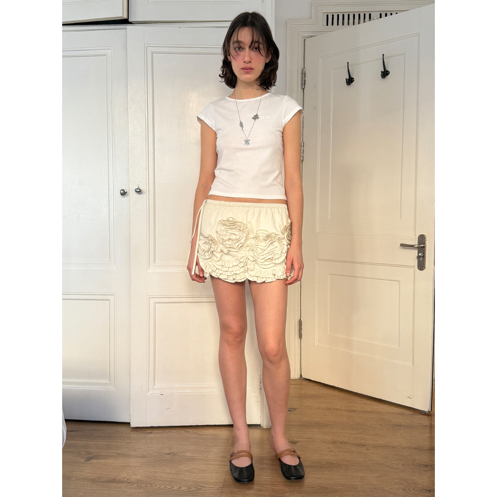 ● Sinoon ● ROSE FRILL MINI Skirt MUSINSA公式 | SINOON [Worn by Red Velvet Joy] Rose Frill