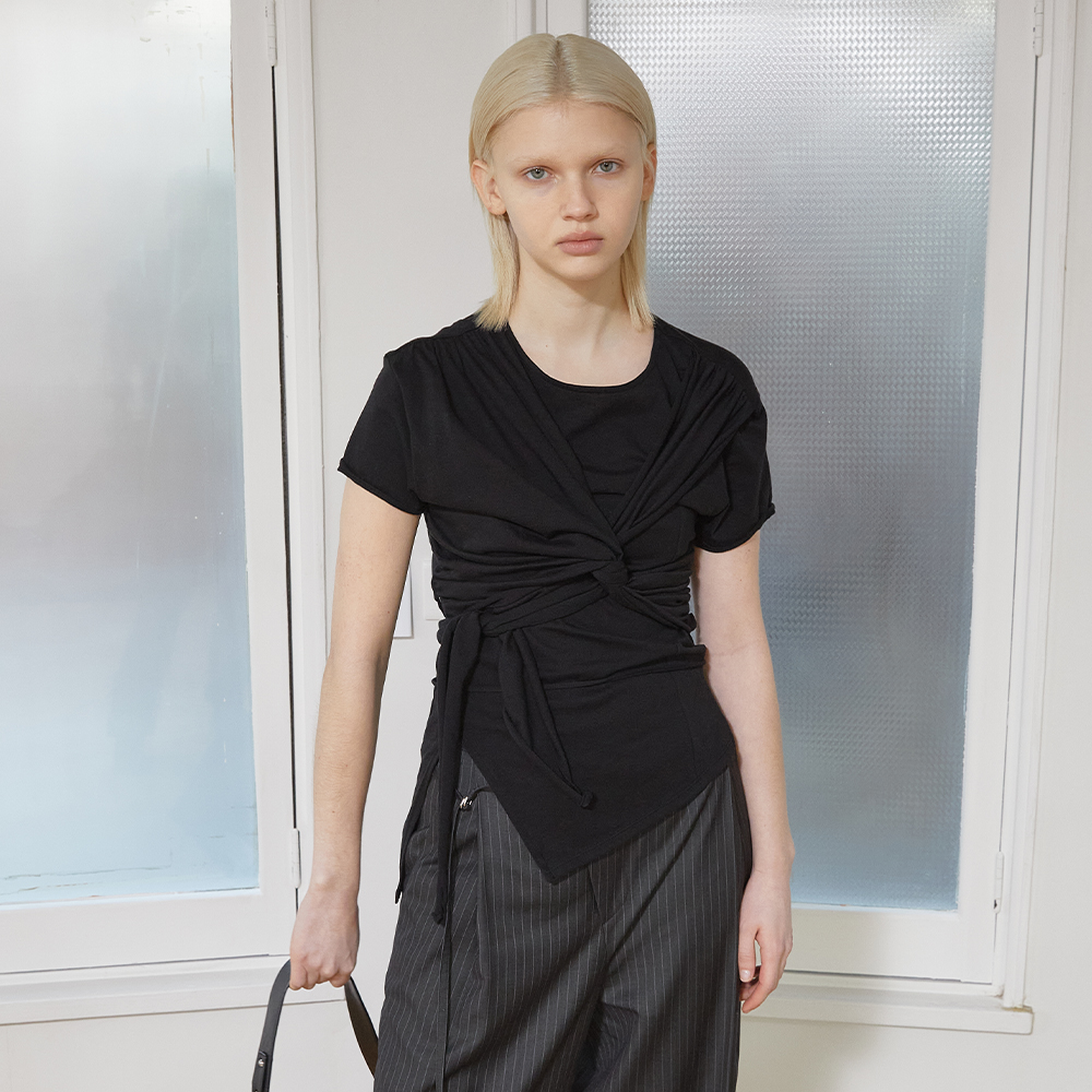 ★Matin Kim★ TIED DETAIL STRING TOP IN BLACK MK2511TS019MBB_12.jpg