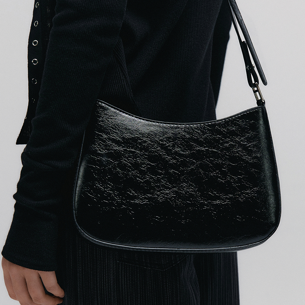 【韓国Attends アテンズ】Attends suede top handle bag Attends suede top handle bag (Black) - 감도 깊은 취향 셀렉트