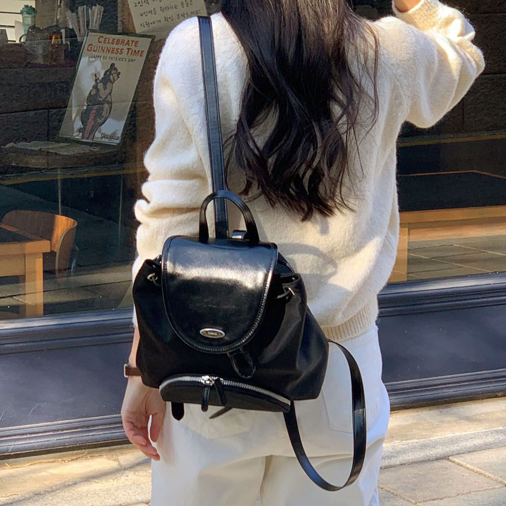 【TOOAMO】Routine half moon backpackバックパック★韓国人気★ TOOAMO 투아모 Routine half moon backpack 루틴 하프문 백팩