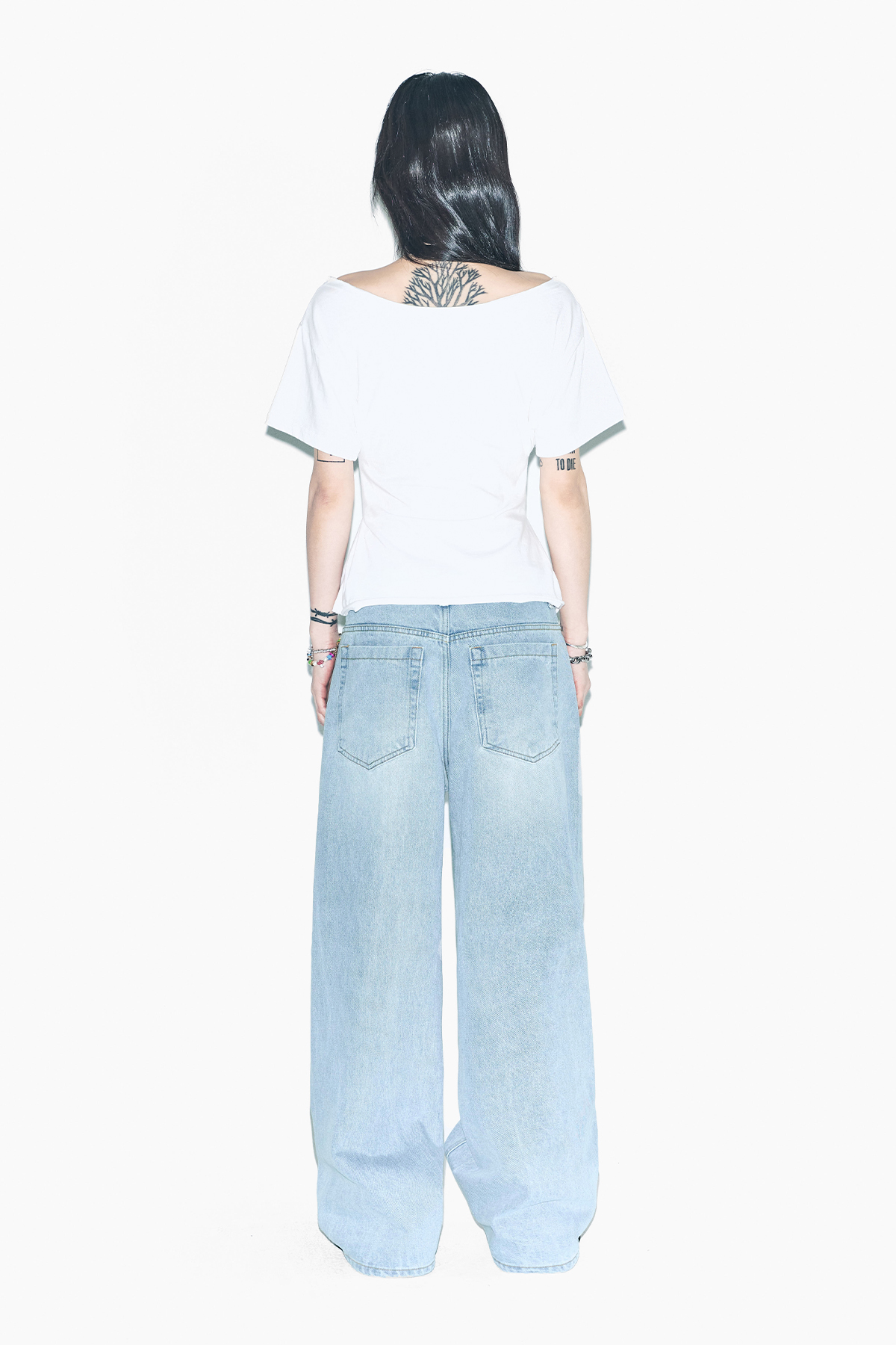 SIGNATURE LOGO DESTROYED DENIM LIGHT BLUE - 감도 깊은 취향