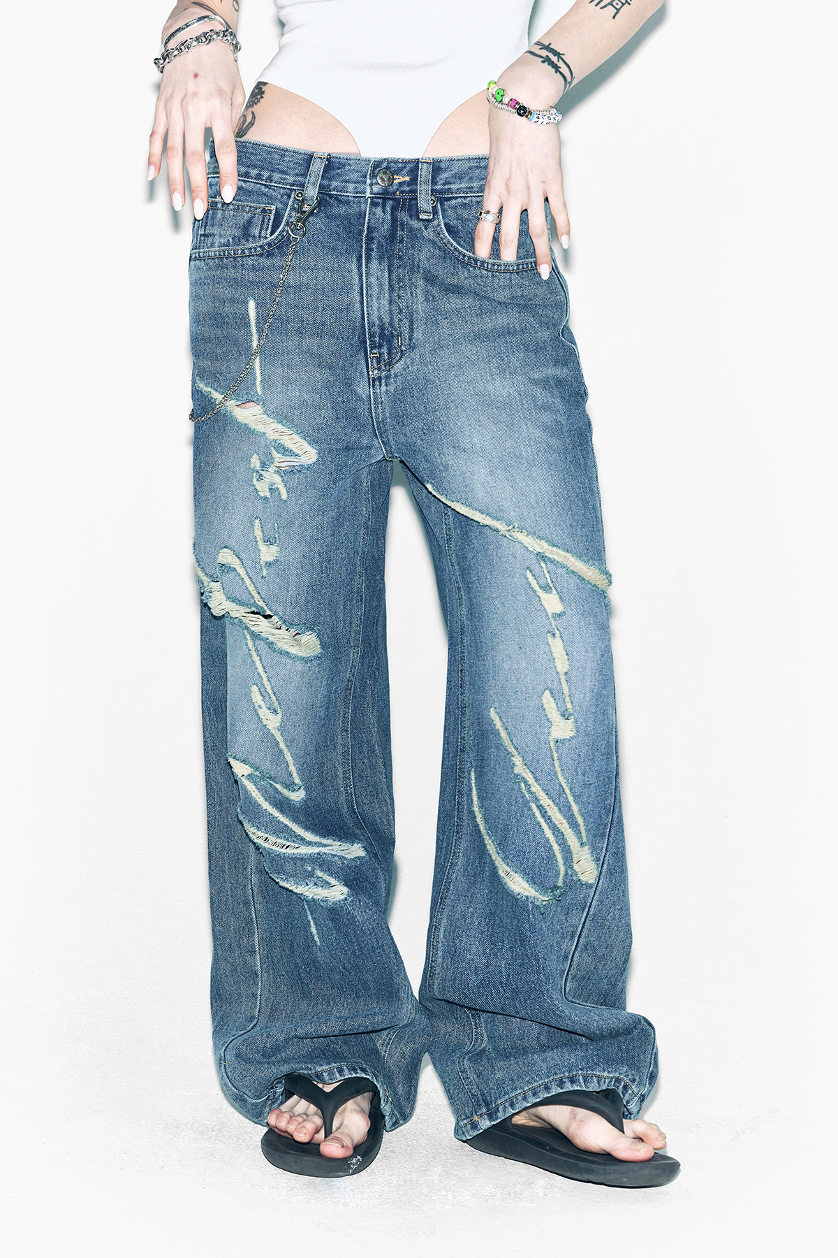 韓国商品/YEEL SIGNATURE LOGO DESTROYED DENIM SIGNATURE LOGO DESTROYED DENIM BLUE - 감도 깊은 취향 셀렉트