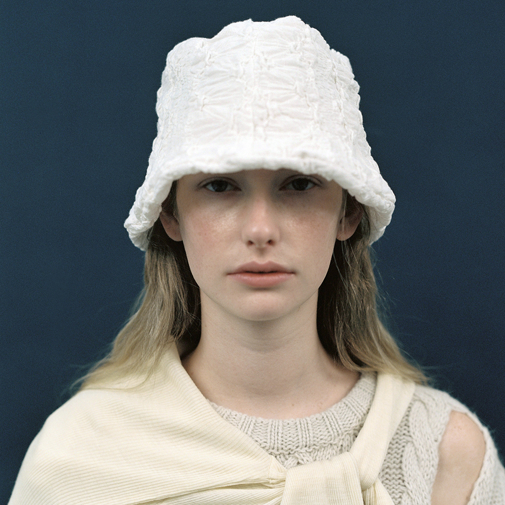 【韓国 AWESOME NEEDS】WAVY LAMPSHADE HAT_PUFF AWESOME NEEDS