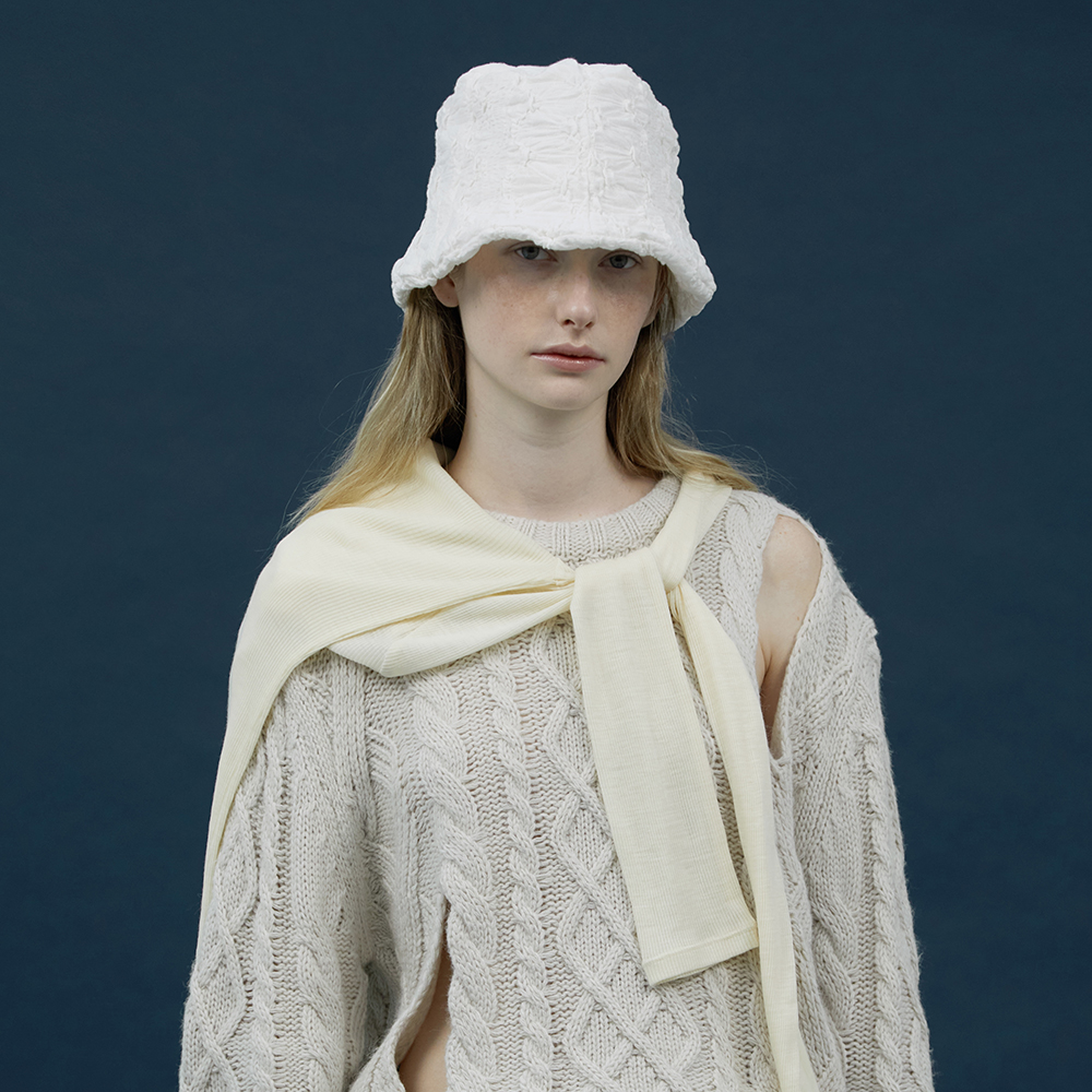 【韓国 AWESOME NEEDS】WAVY LAMPSHADE HAT_PUFF AWESOME NEEDS