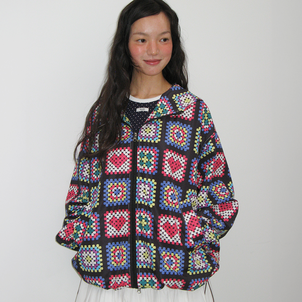 HEART CROCHET PATTERN HOODED WINDBREAKER JUMPER BLACK - 감도