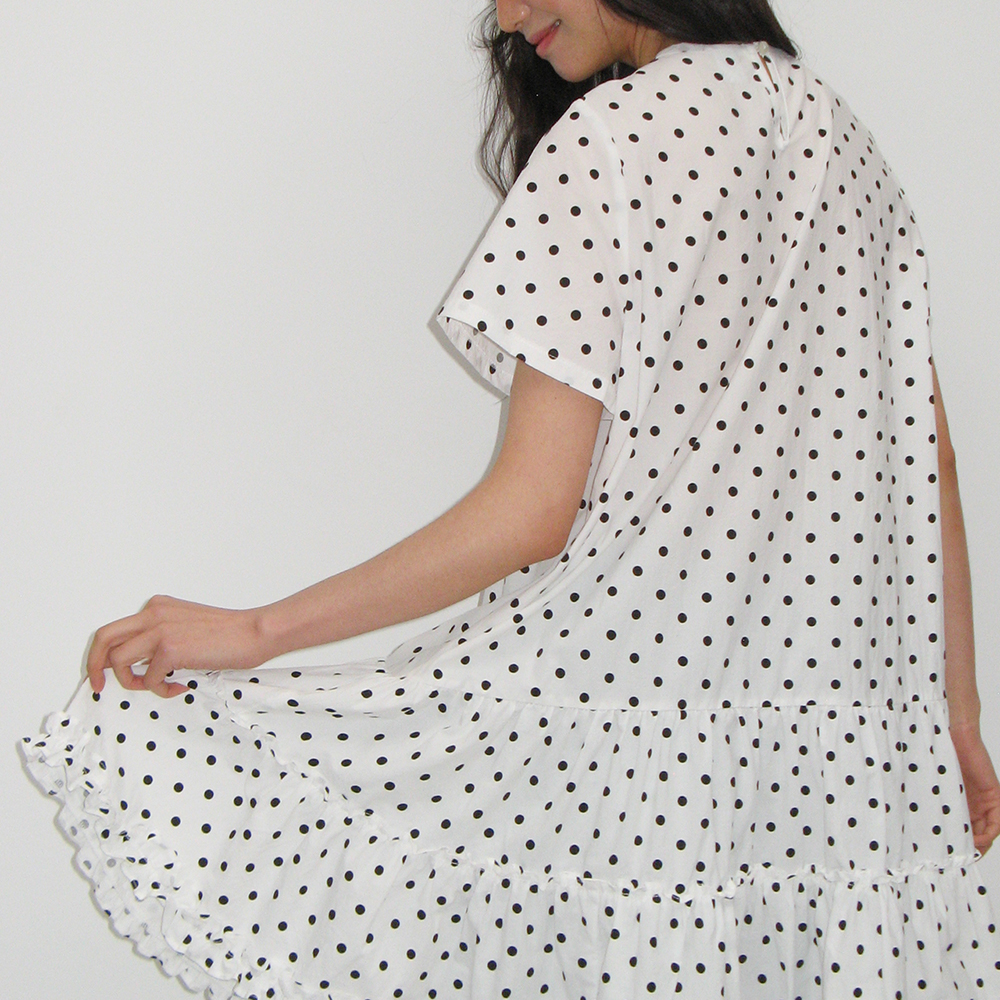 FRILL SHORT SLEEVE ONEPIECE DRESS WHITE BLACK DOT - 감도