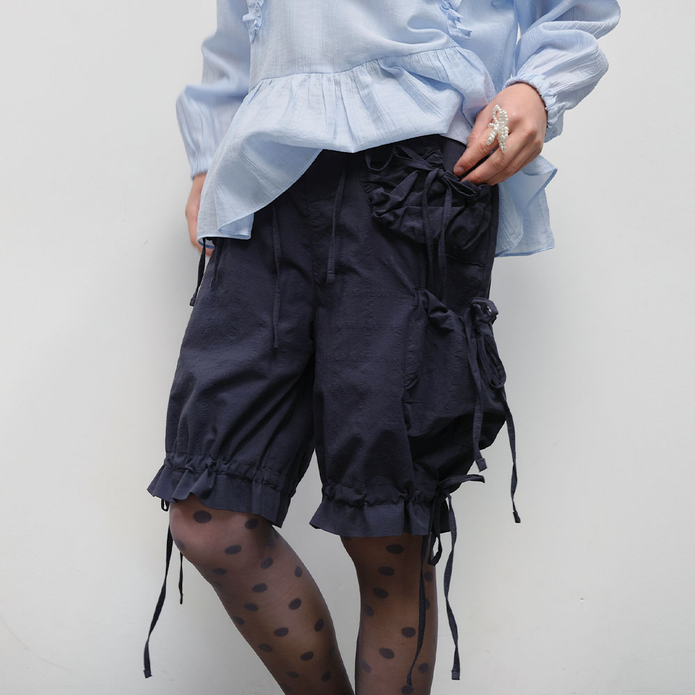TYPESERVICE ♥ Ruffled Balloon Shorts /追跡付 Ruffled Balloon Shorts [Black] - 감도 깊은 취향 셀렉트샵 29CM