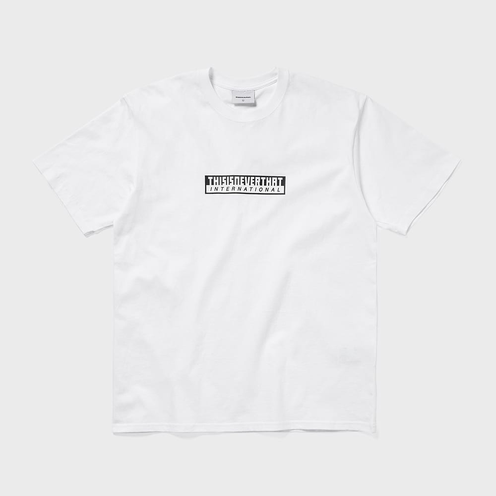 LAYERED GOTHIC LOGO CROP T-SHIRTS [WHITE] - 감도 깊은 취향