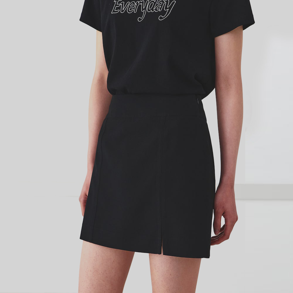 Line Point Mini Skirt Black (KE5327M035) - 감도 깊은 취향 Line Point Mini Skirt Black (KE5327M035) - 감도 깊은 취향