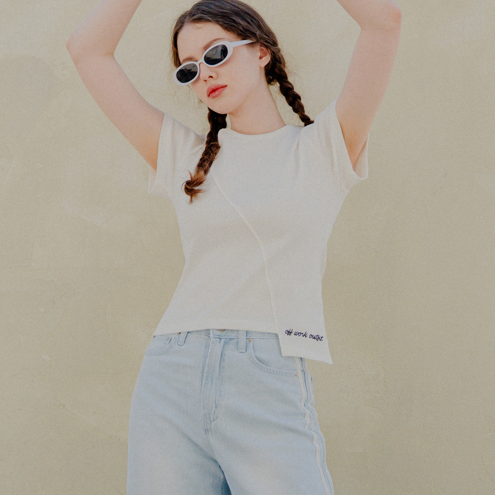 RRxNAON] DOODLE LETTERING SLIM CROP T SHIRT WHITE - 감도