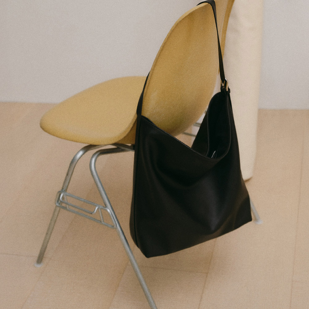 ◆LOW CLASSIC◆ CARAMEL BOX BAG_BLACK_LC257BA03BK MUSINSA | LOW CLASSIC CARAMEL BOX BAG_BLACK_LC257BA03BK