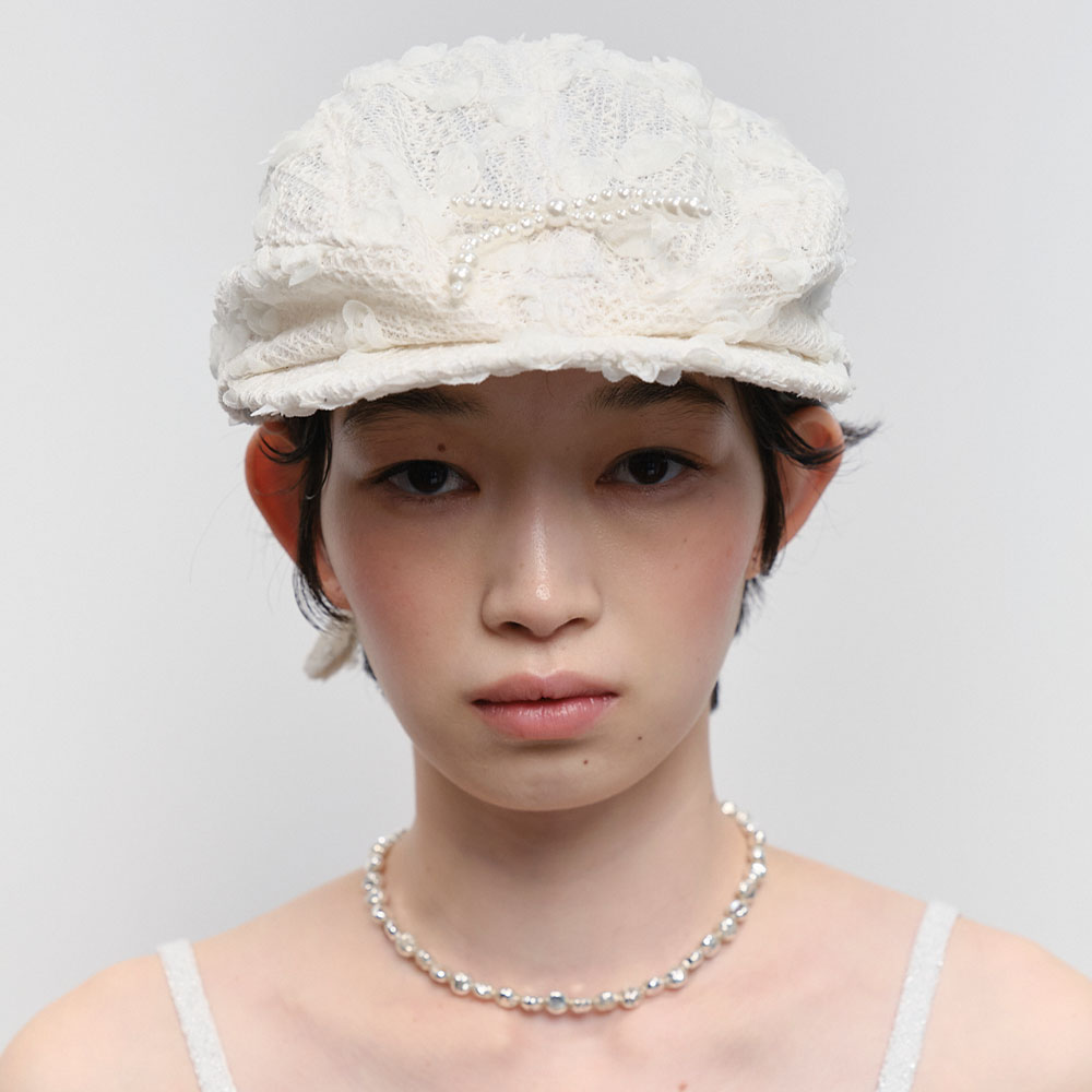 【韓国 typeservice】Pearl Trim Flat Cap [Ivory] Pearl Trim Flat Cap [Ivory] - 감도 깊은 취향 셀렉트샵 29CM
