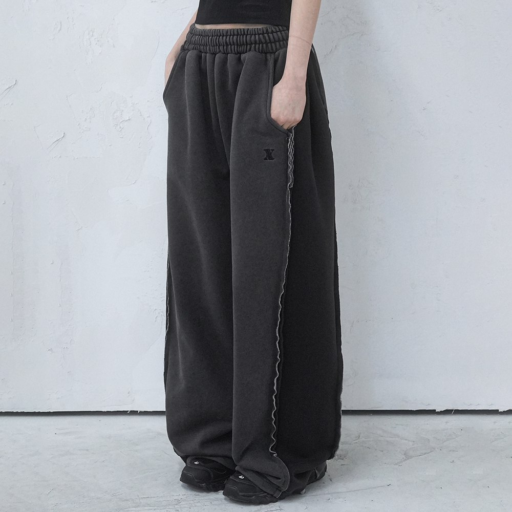 ★ PRENDA★ PRDA BIG PATCH LOGO WIDE PANTS BLACK PRTVSSPT11 Prada logo-patch wide-leg Trousers | Black | FARFETCH