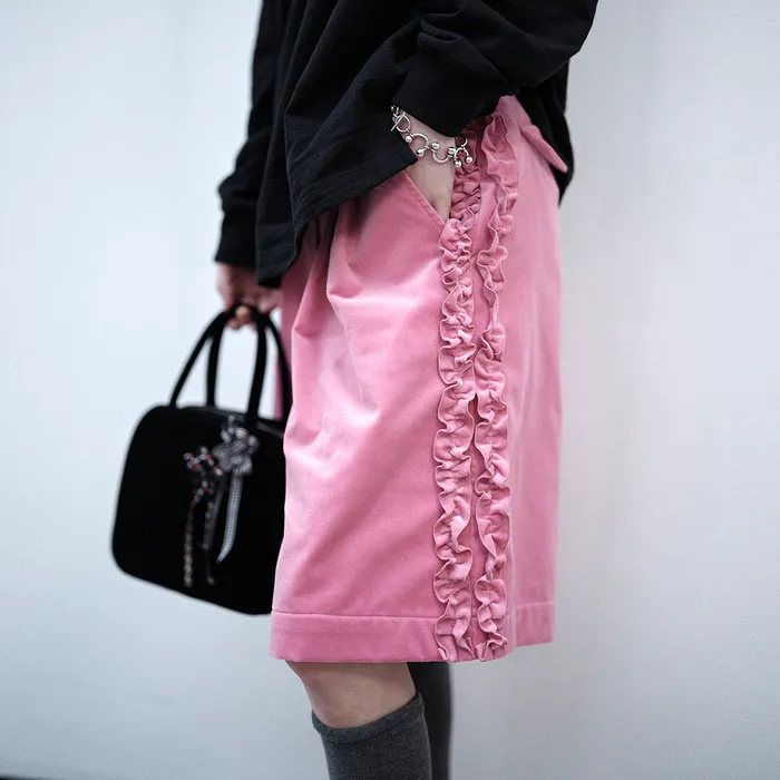 韓国商品/SAENGINSTUDIO RUFFLE COTTON VELVET CULOTTE PANTS RUFFLE COTTON VELVET CULOTTE PANTS - BLACK - 감도 깊은 취향