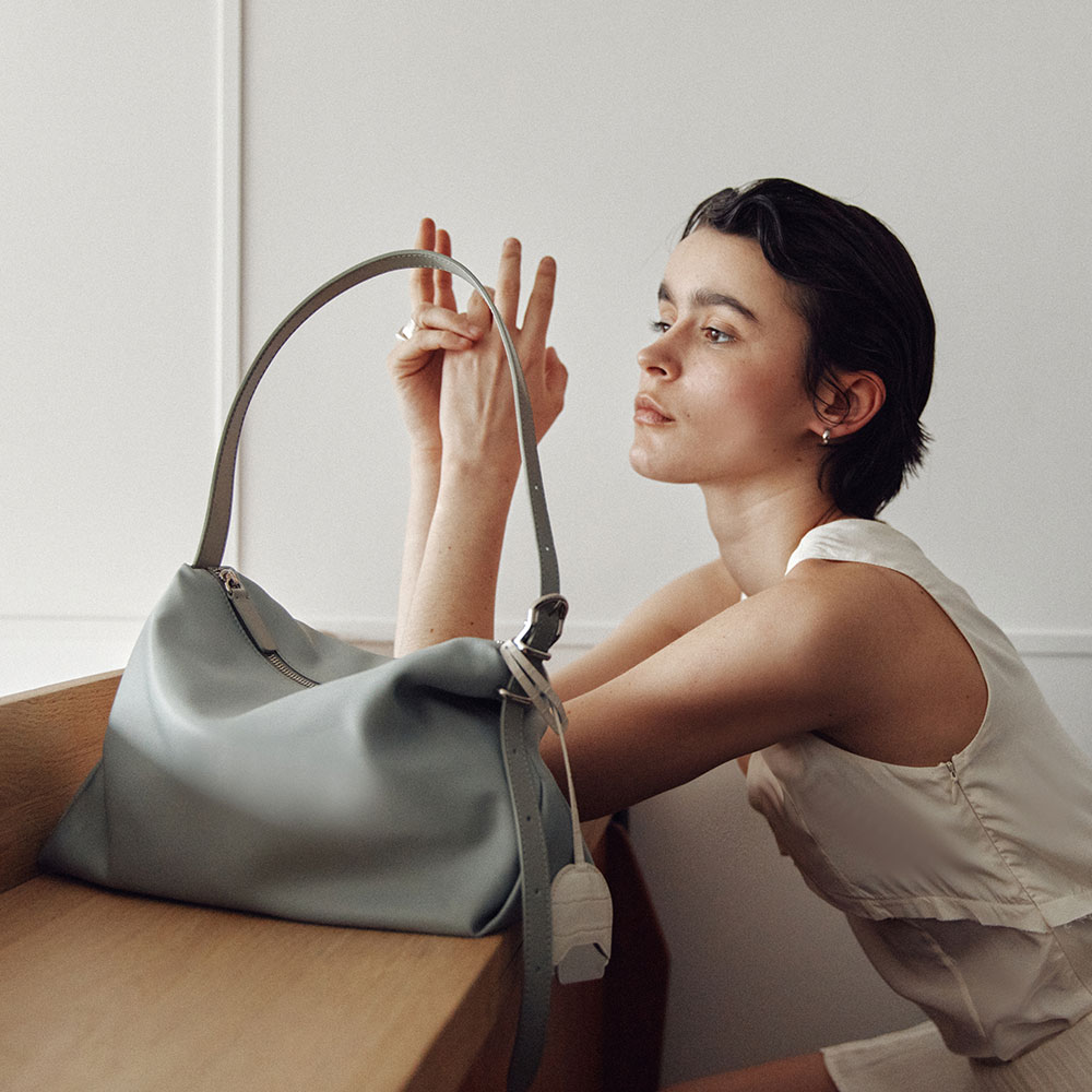 [VAN ROHE] RENAI shoulder Medium Fabric B010-10 ★大人気★ RENAI shoulder Medium Fabric B010-FO - 감도 깊은 취향 셀렉트