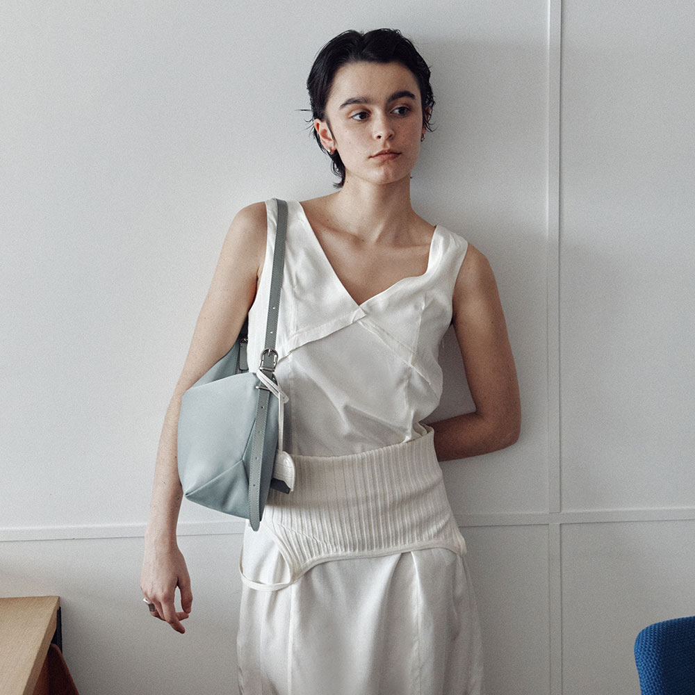 [VAN ROHE] RENAI shoulder Medium Fabric B010-10 ★大人気★ RENAI shoulder Medium Fabric B010-FO - 감도 깊은 취향 셀렉트