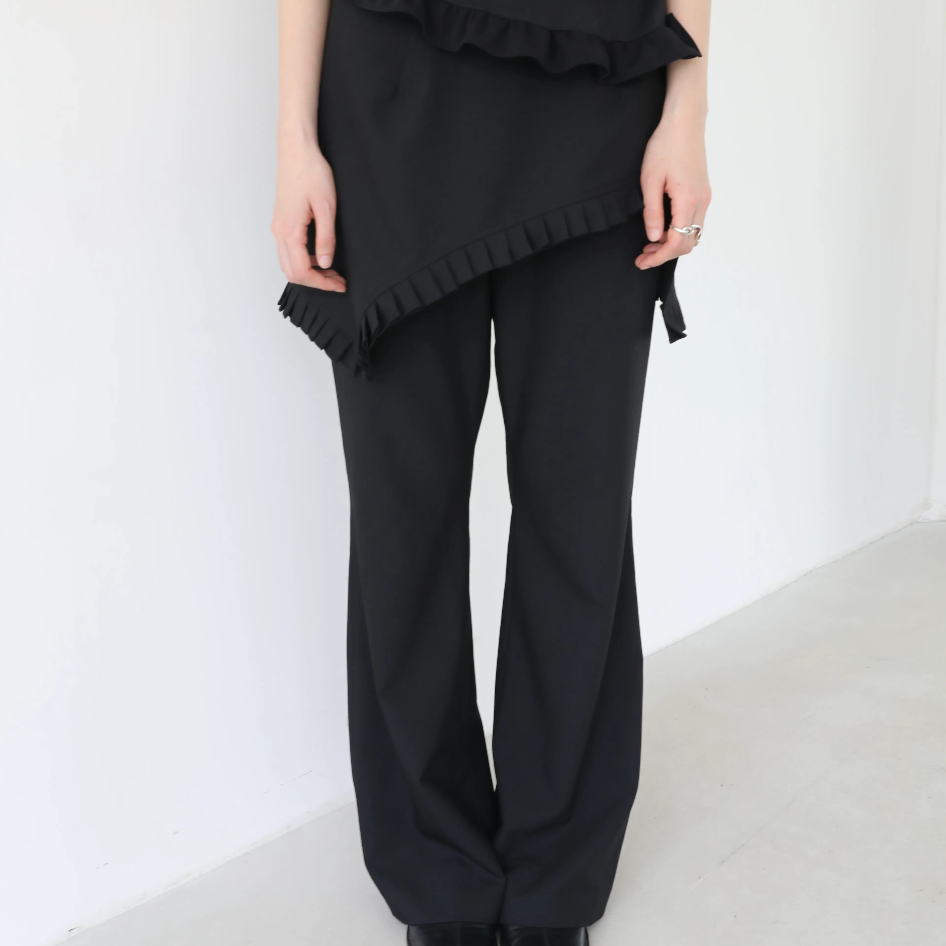 ◆typeservice◆ Textured Ruffled Comfy Pants Gray OSTB07GYF Textured Ruffled Comfy Pants [Gray] - 감도 깊은 취향 셀렉트