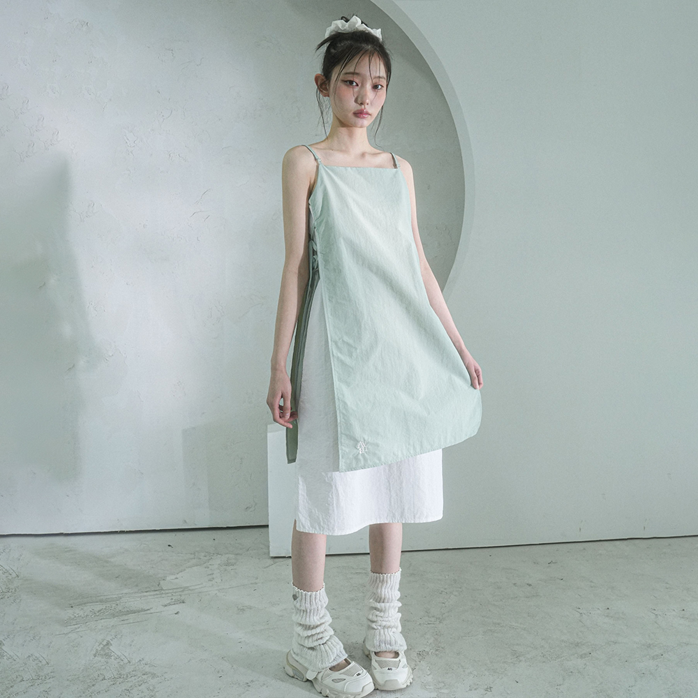 ワンピース AVANDRESS Apron Taslan Layered Dress RM5B0039 LAZ DRESS - BLACK – THYATELIER-US