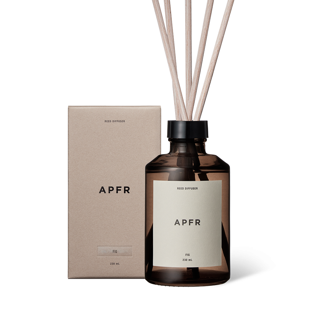 Fig (피그)
﻿
프루티 그린의 무화과 향기.
﻿
Fresh
Grapefruit / Orange / Marigold / Fig / Davana / Patchouli / Cedarwood