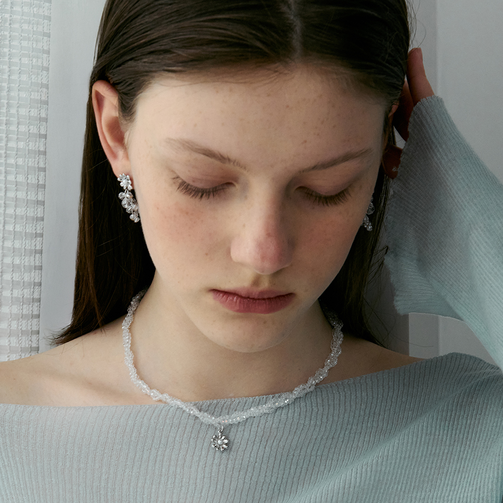 【VINTAGE HOLLYWOOD】Glacier Berries Daisy Necklace〜韓国発 Glacier Berries Daisy Necklace_VH2534NE006M - 감도 깊은 취향