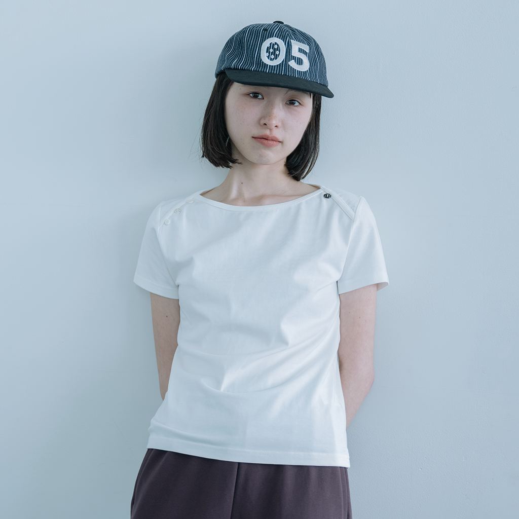 APPLE DOT OVERFIT T-SHIRT, IVORY - 감도 깊은 취향 셀렉트샵 29CM
