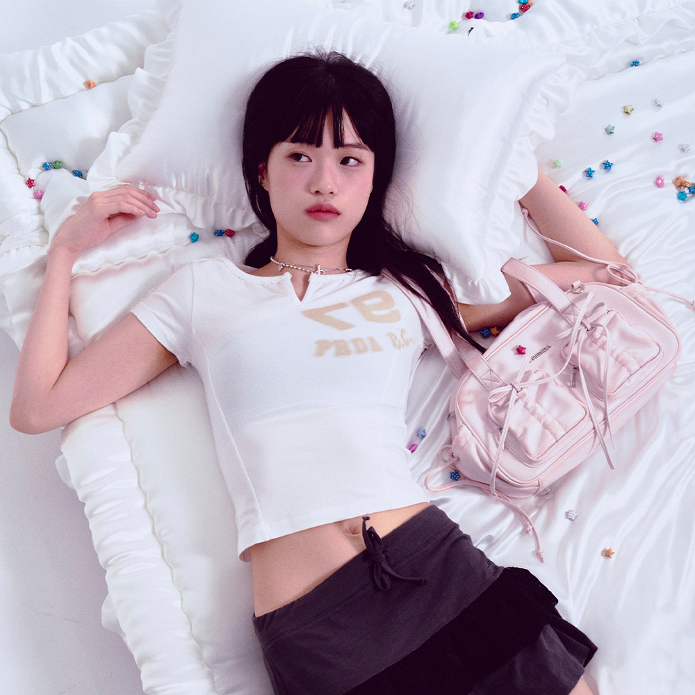 【PRENDA】 LETTERING 97 BUTTON TEE /追跡付 LETTERING 97 BUTTON TEE CHARCOAL - 감도 깊은 취향 셀렉트샵 29CM