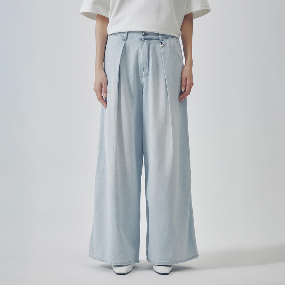 ☆韓国の人気☆【VOCAVACA】☆One-Tuck Wide Denim Pant.s☆ VOAAOV ジーンズ 「VOAAOV」UNCHANGED DENIM Tuck Wide Pants