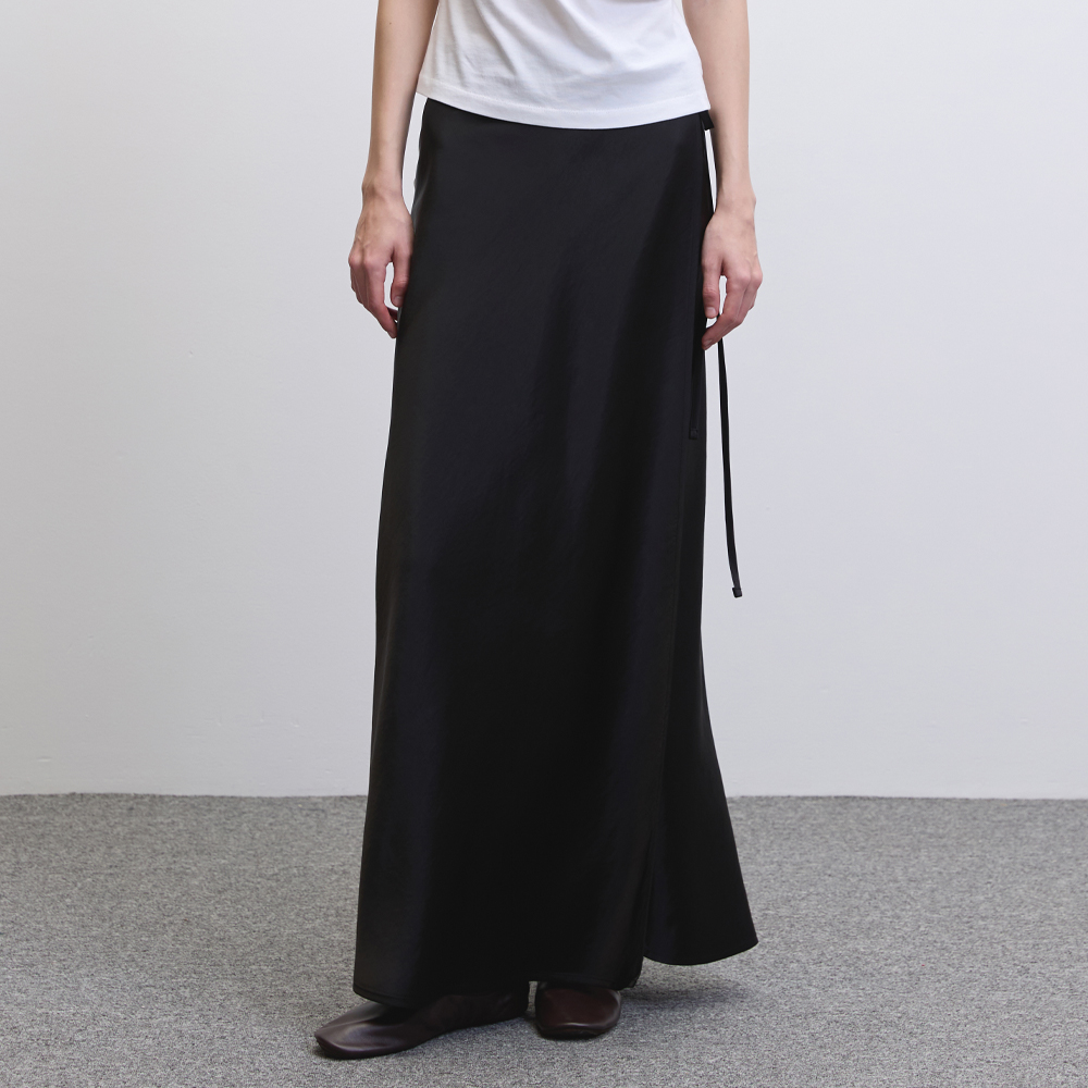 【Miseki SEOUL】Waist pocket bag pigment long skirt Waist pocket bag pigment long skirt CHARCOAL - 감도 깊은