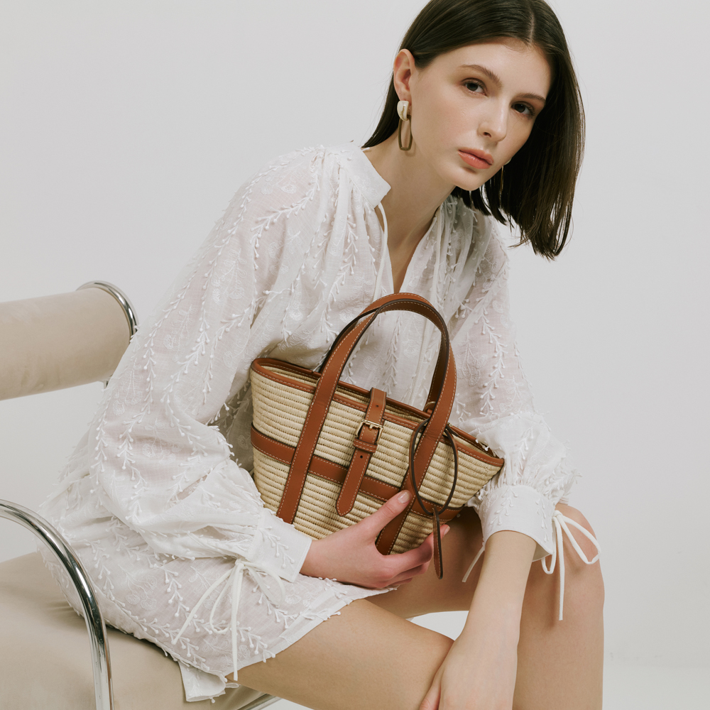 nuer Vieve Mini Bag Ivory Stripe/がま口 バッグ 韓国 nuer Vieve Mini Bag Ivory Stripe/がま口 バッグ 韓国 ハンドバッグ