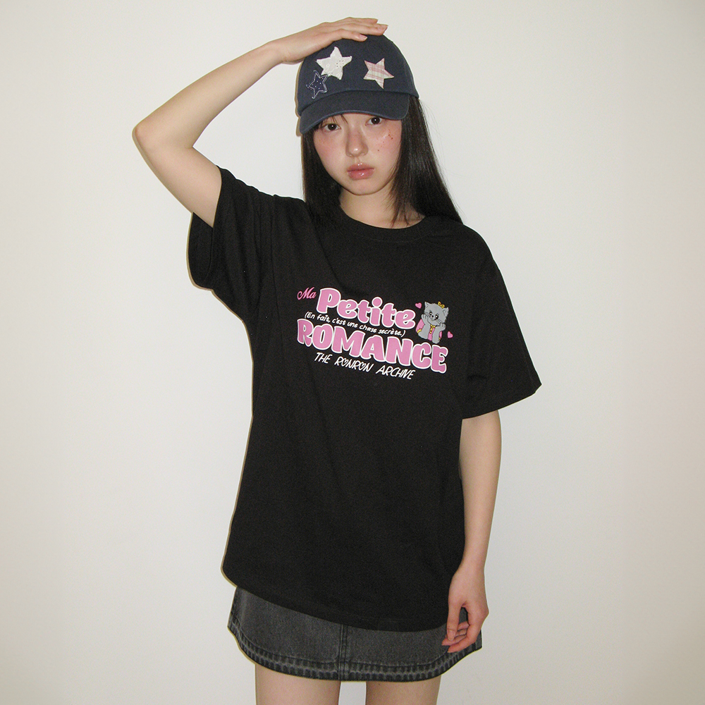 PETIT ROMANCE BASIC FIT T SHIRT BLACK - 감도 깊은 취향