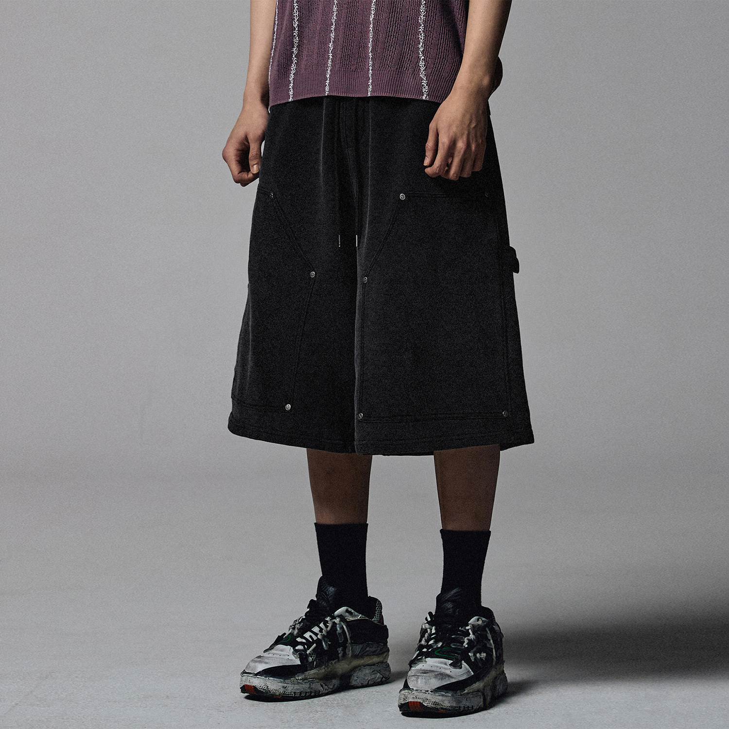 [NOT4NERD] Dagger Tribal Logo Bermuda Sweat Shorts /追跡付 Dagger Tribal Logo Bermuda Sweat Shorts - Khaki - 감도 깊은